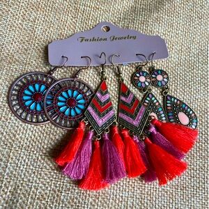 π
BOHO VINTAGE EARRINGS π